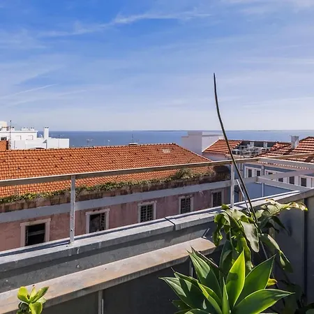 View ! Penthouse Historical Center With 3 Terasses Amazing River View *